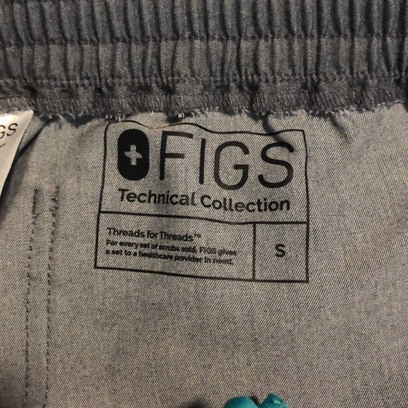 Womens FIGS scrubs - Picture 3 of 3